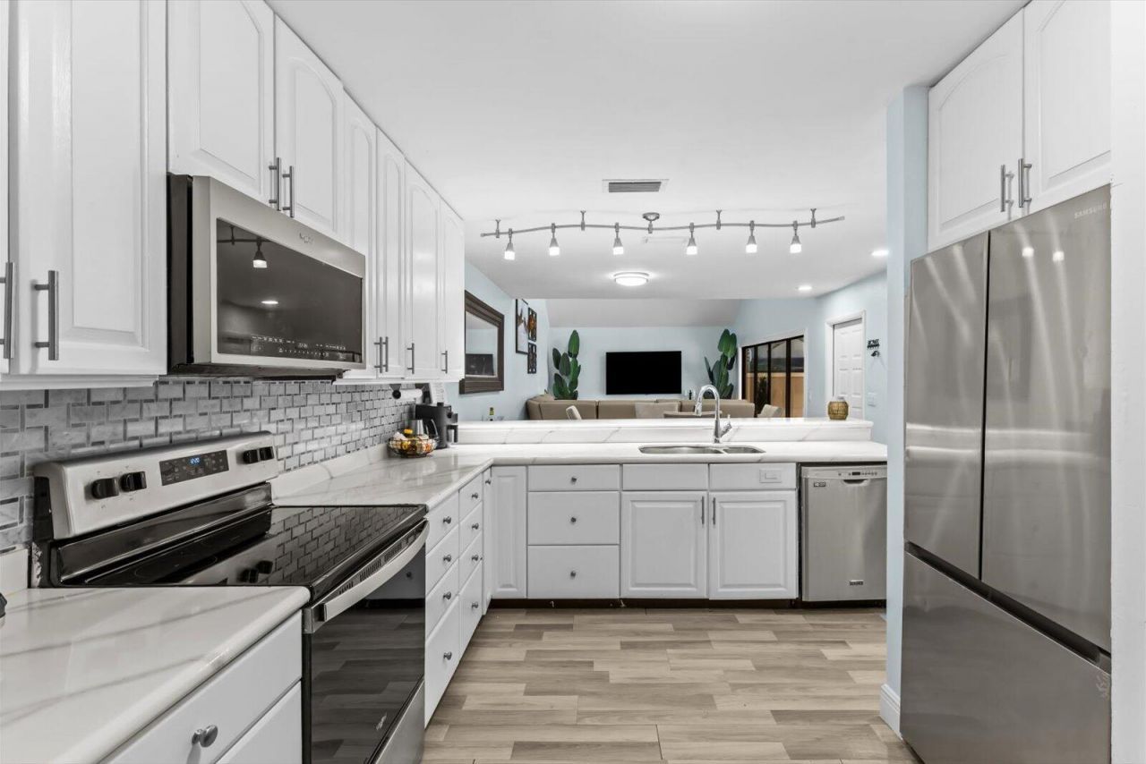 1100 SE Mitchell Avenue, Unit 103, Port Saint Lucie, FL 34952 Photo