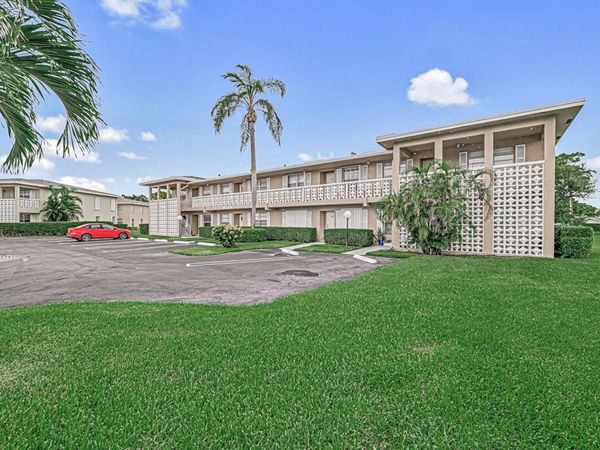 2411 Papaya Drive, Unit 202, Delray Beach, FL 33445
