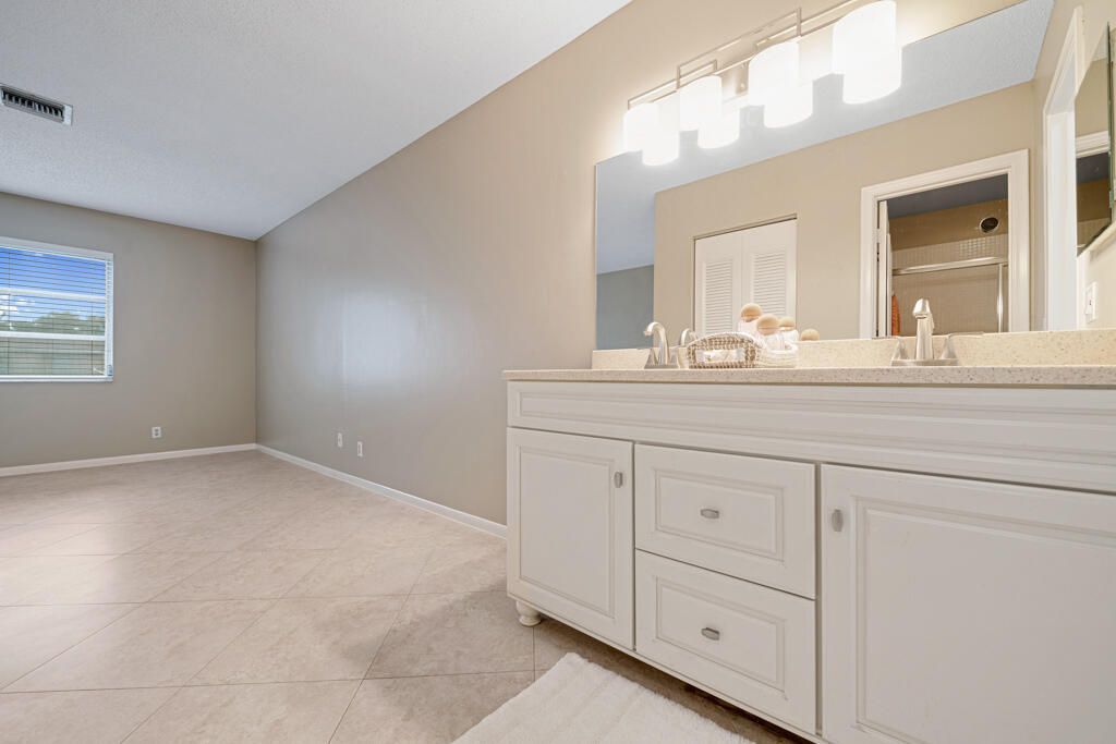 2411 Papaya Drive, Unit 202, Delray Beach, FL 33445 Photo