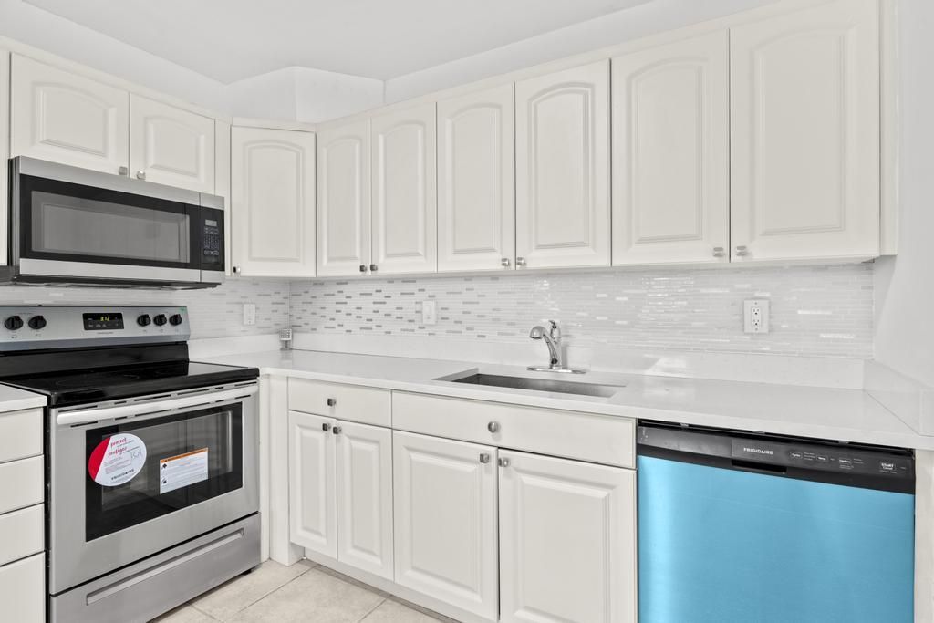 2044 Hythe C, Boca Raton, FL 33434 Photo