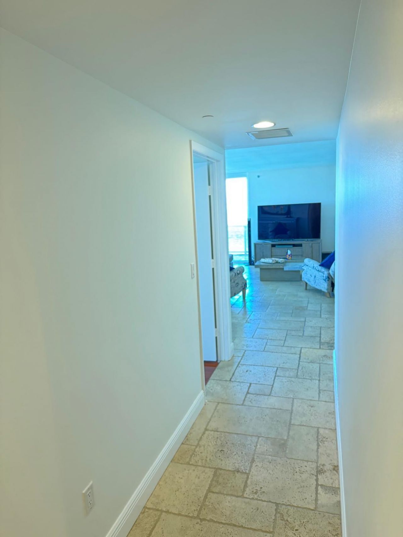 1800 S. Ocean Dr., Unit 1210, Hallandale Beach, FL 33009 Photo