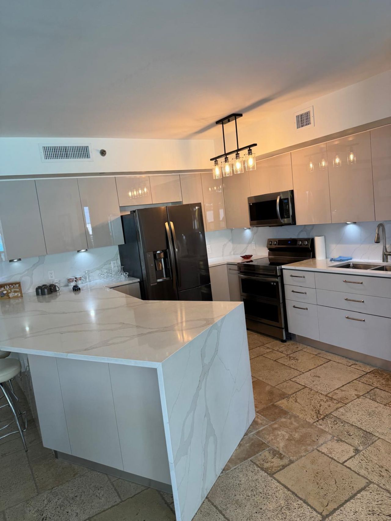 1800 S. Ocean Dr., Unit 1210, Hallandale Beach, FL 33009 Photo