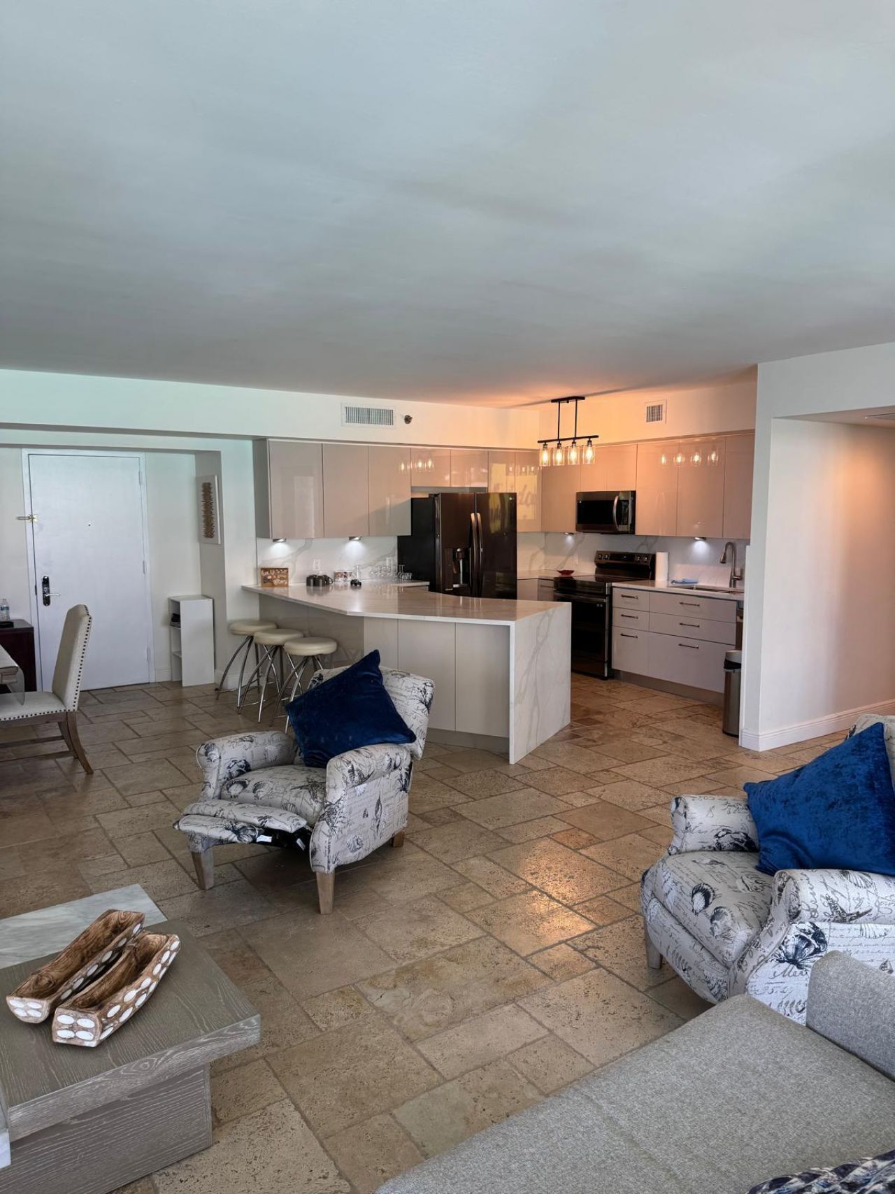 1800 S. Ocean Dr., Unit 1210, Hallandale Beach, FL 33009 Photo