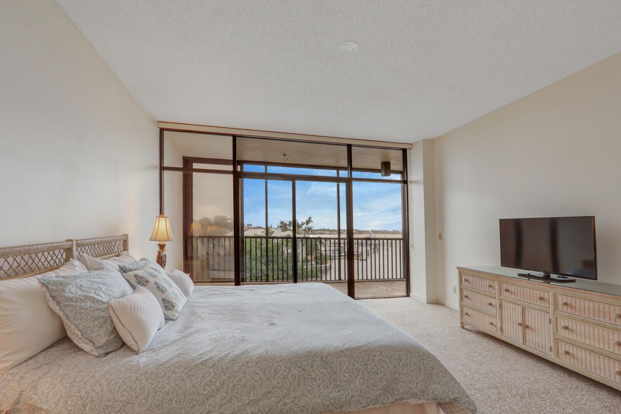 11370 Twelve Oaks Way, Unit 412, North Palm Beach, FL 33408 Photo