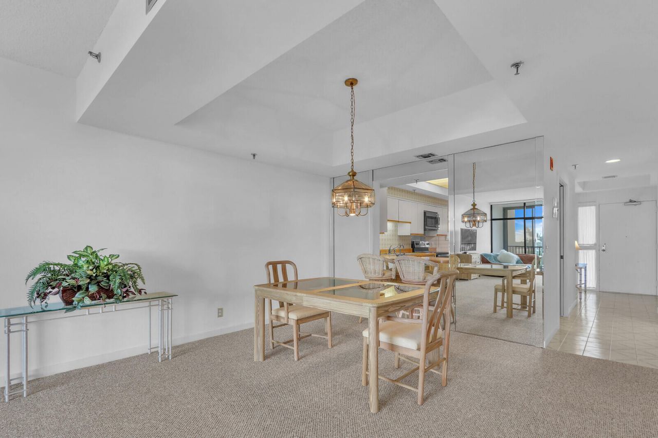 11370 Twelve Oaks Way, Unit 412, North Palm Beach, FL 33408 Photo