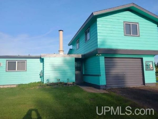 40 Oak Street, Carp Lake Twp, MI 49971