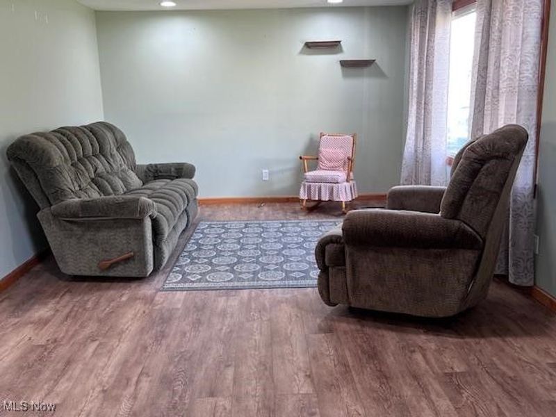 606 Pearl Street, Belmont, WV 26134 Photo 3