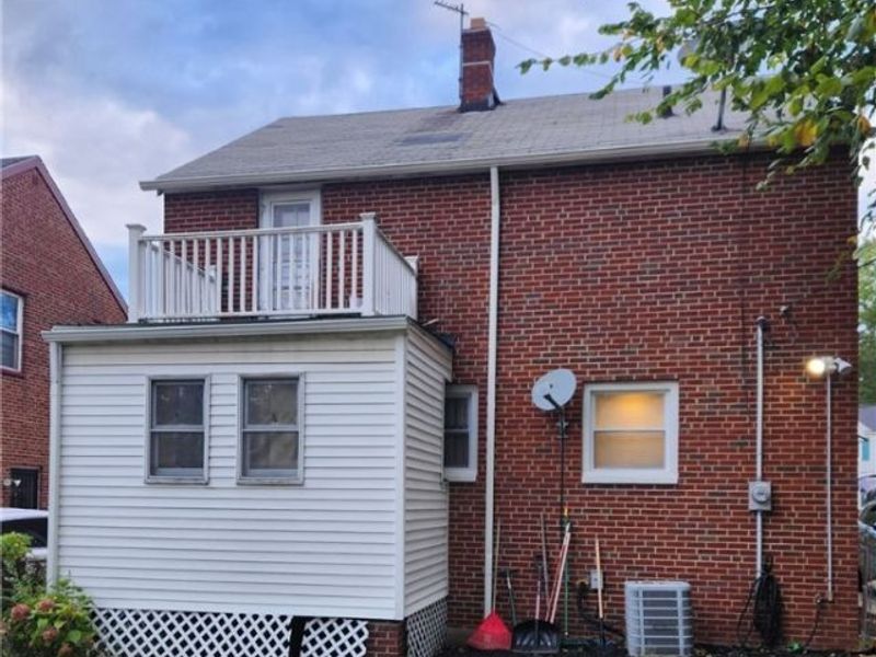 16702 Glendale Avenue, Cleveland, OH 44128 Photo 3
