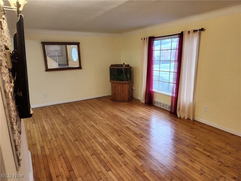 16702 Glendale Avenue, Cleveland, OH 44128 Photo 5