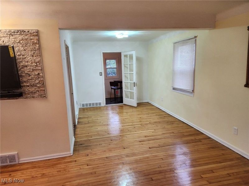 16702 Glendale Avenue, Cleveland, OH 44128 Photo 6