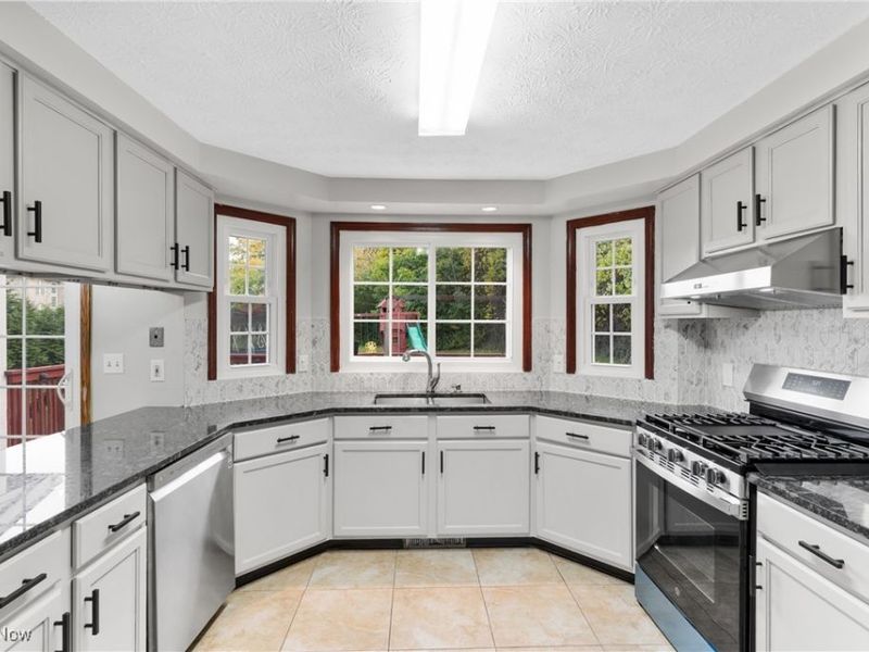 4930 Squire Drive, Sagamore Hills, OH 44067 Photo 15