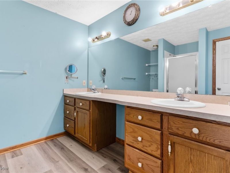 4930 Squire Drive, Sagamore Hills, OH 44067 Photo 22