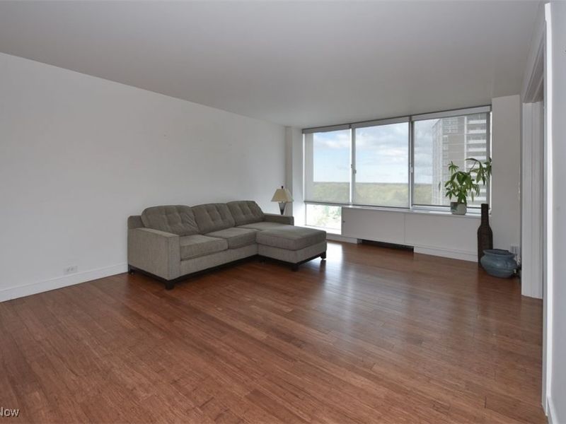 12700 Lake Avenue, Unit 1610, Lakewood, OH 44107 Photo 11