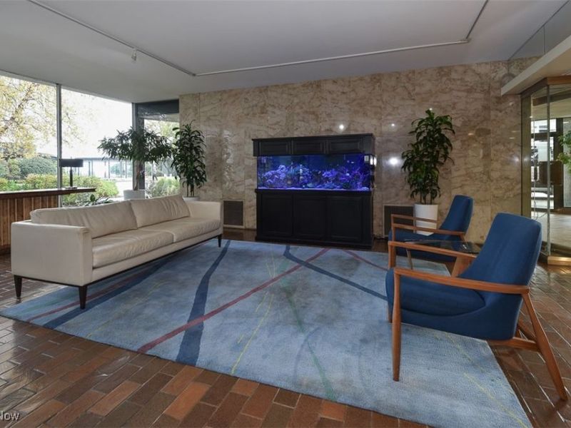 12700 Lake Avenue, Unit 1610, Lakewood, OH 44107 Photo 4