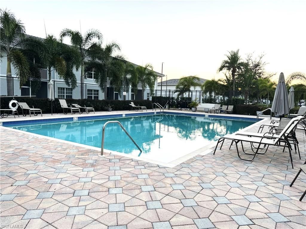 8423 Bernwood Cove Loop, Unit 410, Fort Myers, FL 33966 Photo