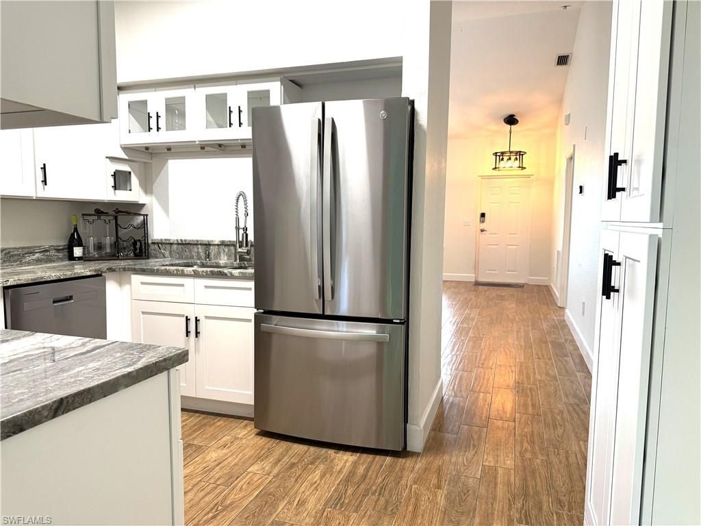 8423 Bernwood Cove Loop, Unit 410, Fort Myers, FL 33966 Photo