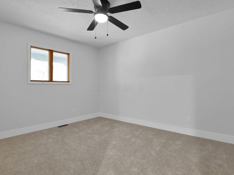 1490 Itawamba Trail, London, OH 43140 Photo 20