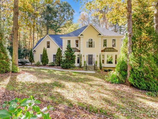 107 SUNNINGDALE Drive, Flat Rock, NC 28731