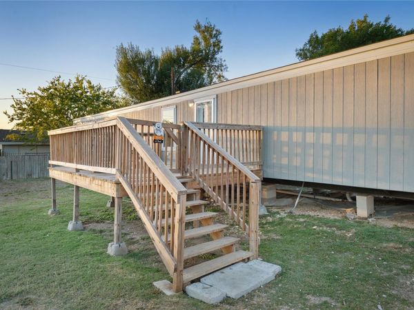 304 Regina DR, Buda, TX 78610