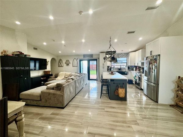 11178 SW 74th Ter, Miami, FL 33173