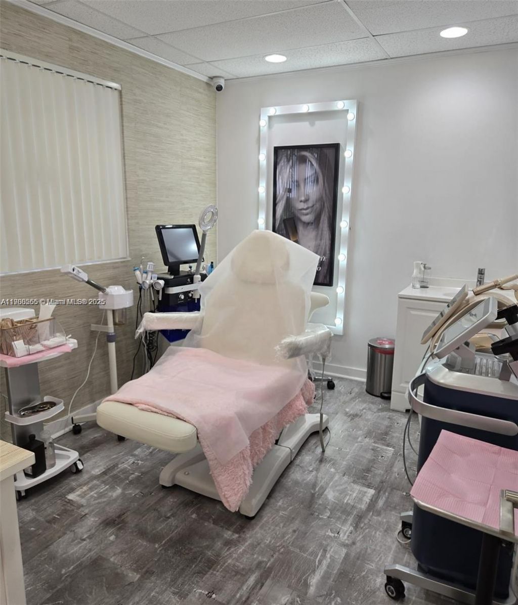 13205 SW 137 Ave, Kendall, FL 33186 Photo