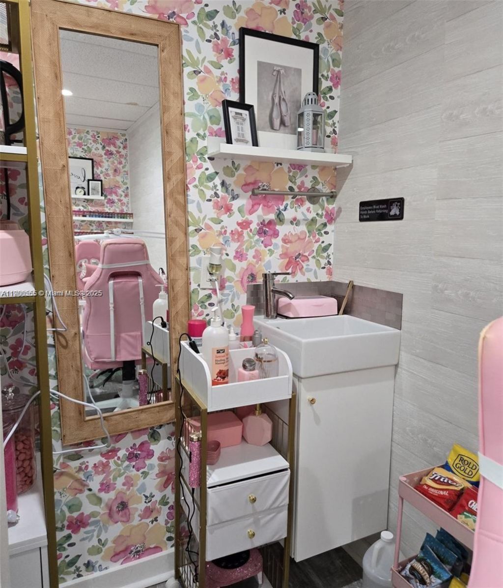 13205 SW 137 Ave, Kendall, FL 33186 Photo