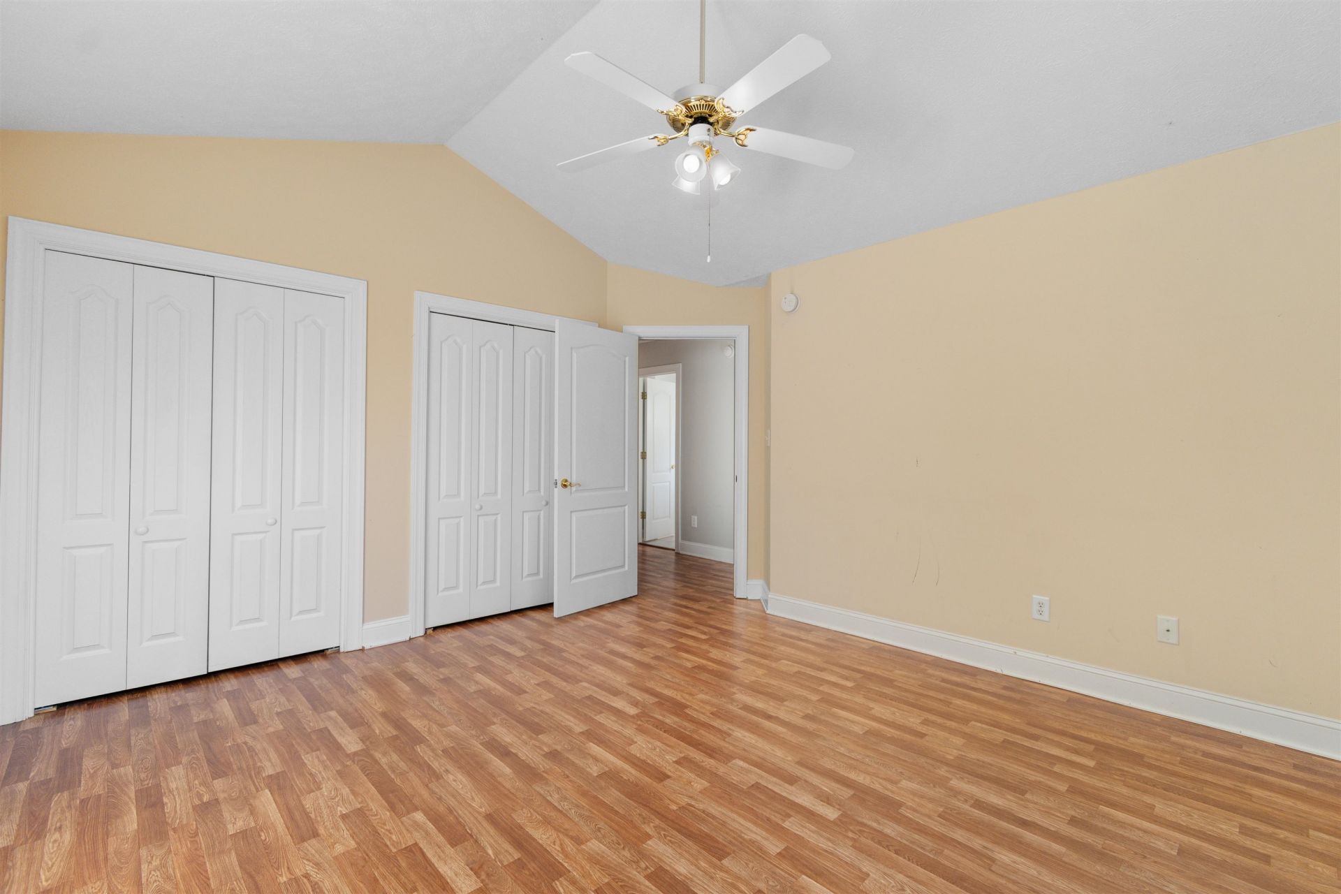 329 Cloverbrook Circle Photo 31