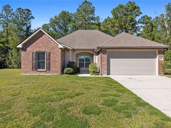 39488 SAINT LOUIS Court, Ponchatoula, LA 70454