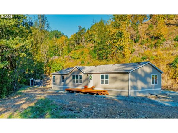 20191 HIGHWAY 42, Myrtle Point, OR 97458