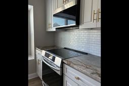 916 Emanon St. photo 4