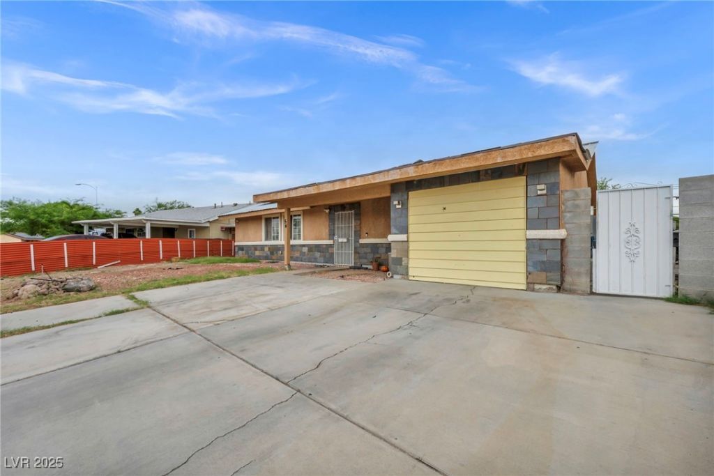 54 Del Amo Drive, Las Vegas, NV 89110 Main Photo