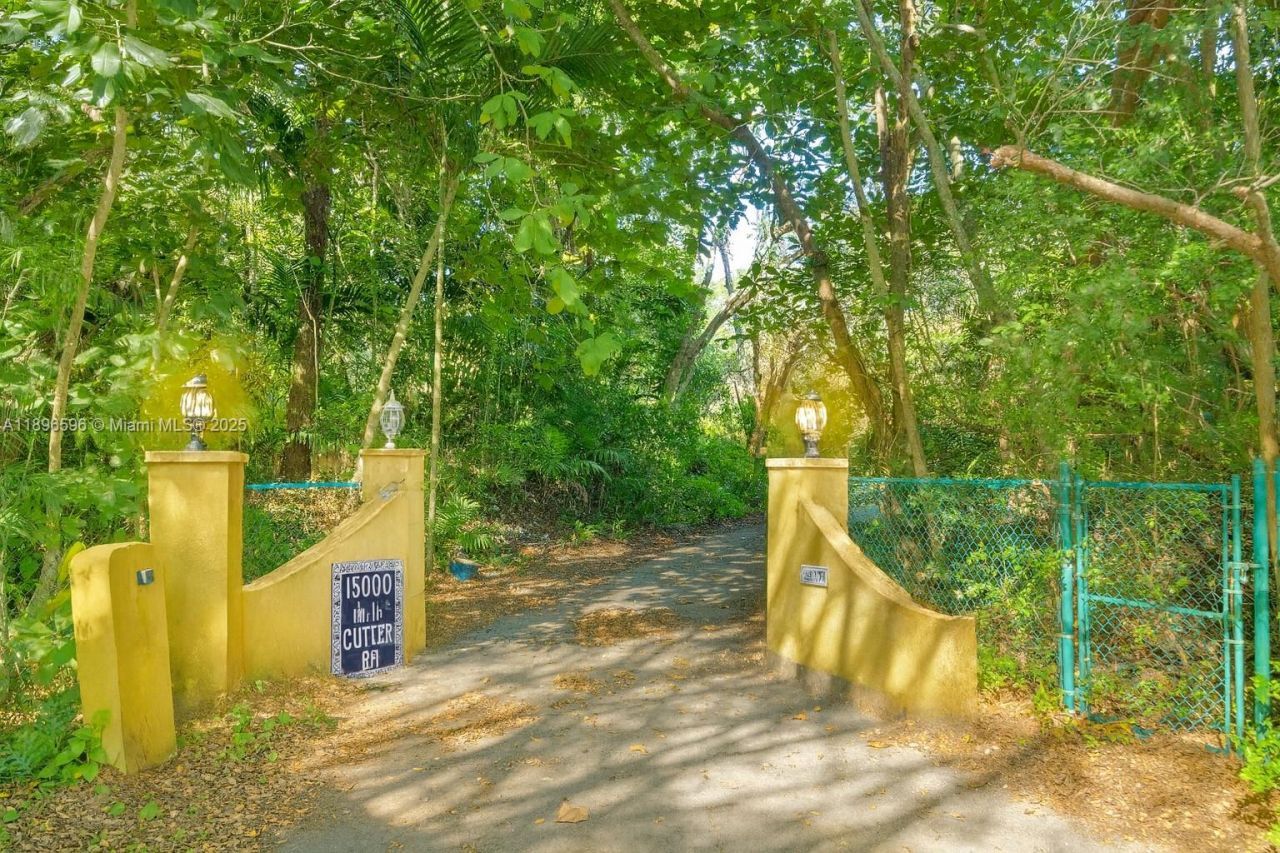 15000 Old Cutler Rd, Palmetto Bay, FL 33158 Photo