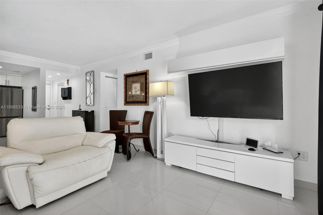 17090 NE 14th Ave, Unit 103, Miami, FL 33162 Photo