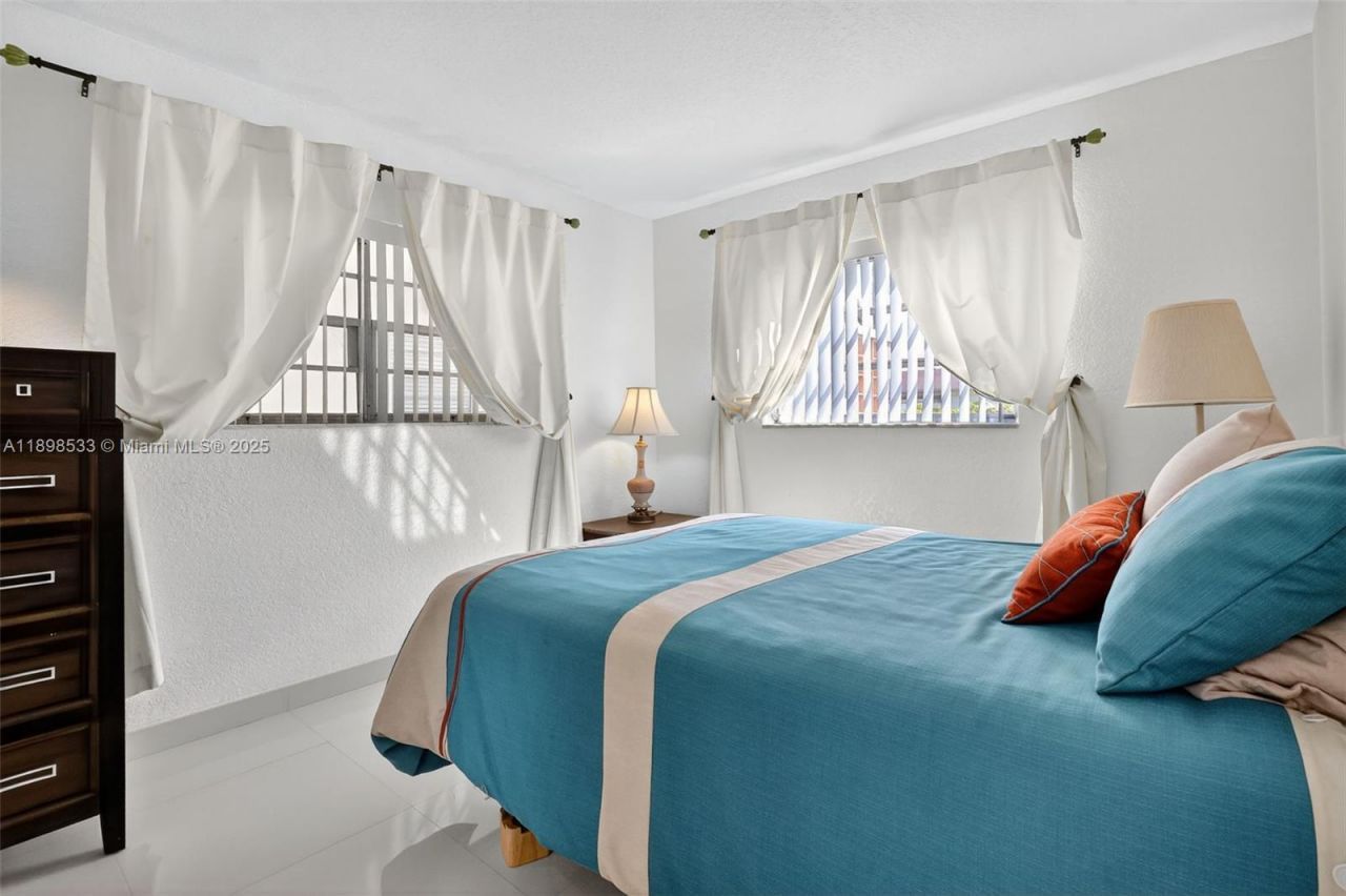 17090 NE 14th Ave, Unit 103, Miami, FL 33162 Photo