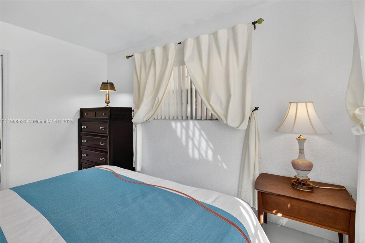 17090 NE 14th Ave, Unit 103, Miami, FL 33162 Photo