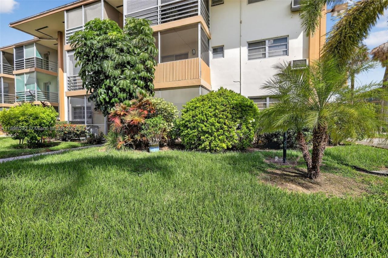 17090 NE 14th Ave, Unit 103, Miami, FL 33162 Photo