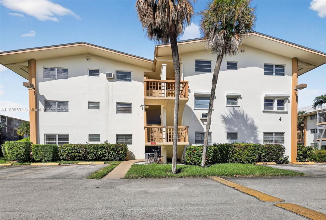 17090 NE 14th Ave, Unit 103, Miami, FL 33162 Photo