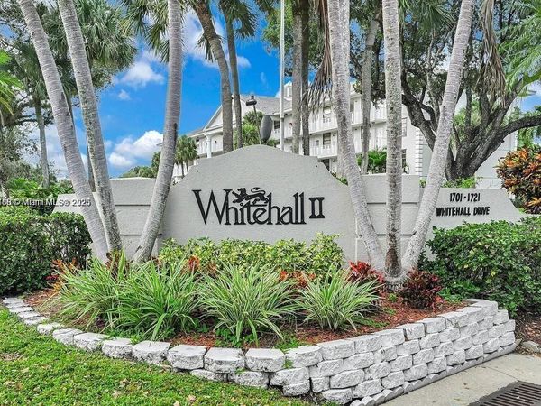 1705 Whitehall Dr, Unit 304, Davie, FL 33324