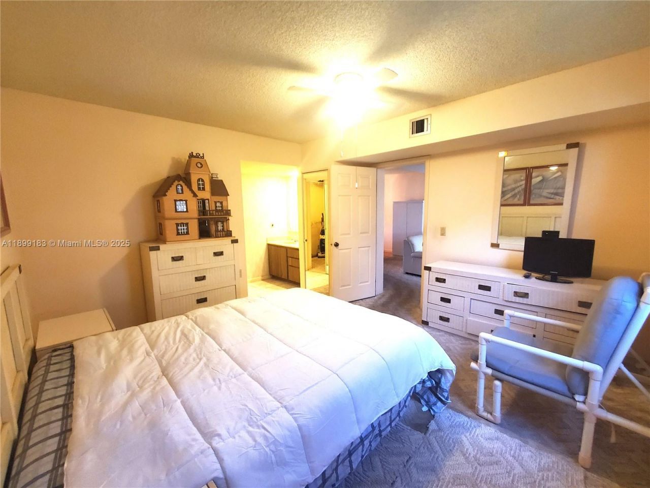 1705 Whitehall Dr, Unit 304, Davie, FL 33324 Photo