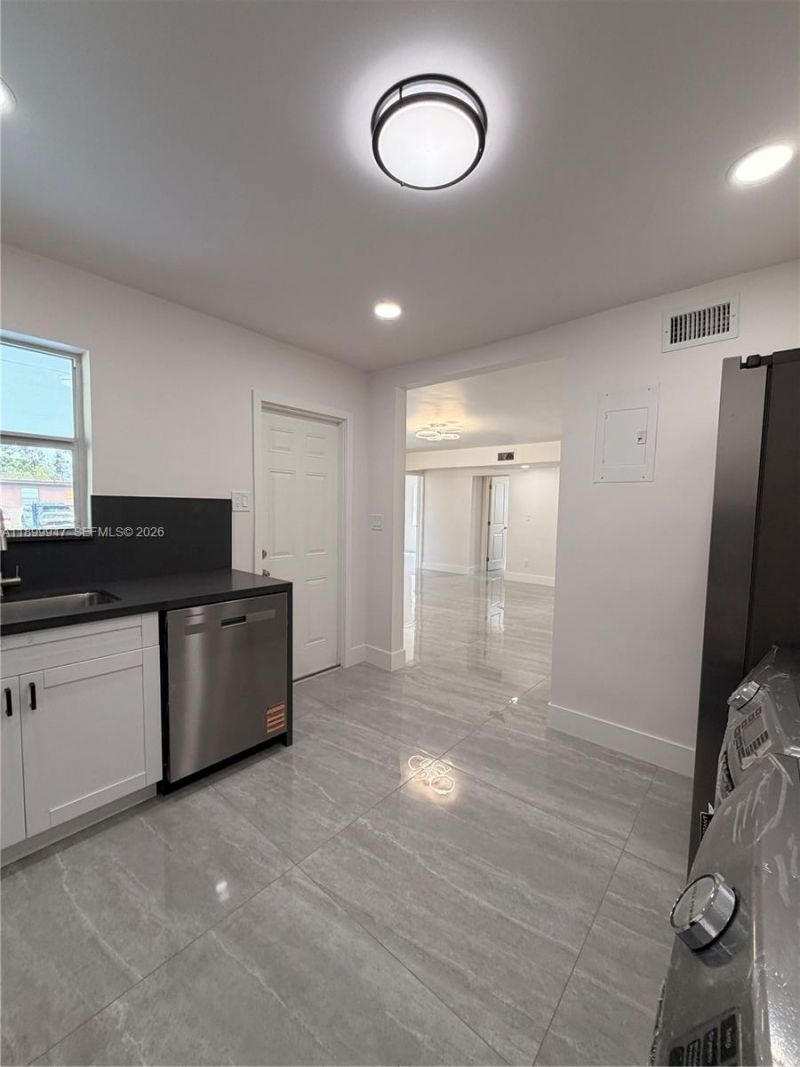 809 NW 12th Ave, Fort Lauderdale, FL 33311 Photo