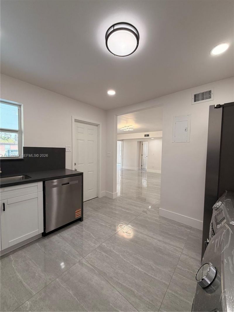 809 NW 12th Ave, Fort Lauderdale, FL 33311 Photo