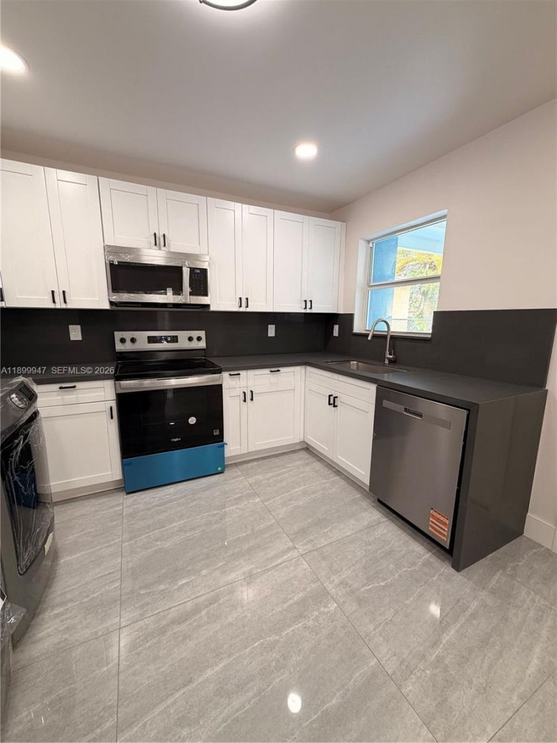 809 NW 12th Ave, Fort Lauderdale, FL 33311 Photo