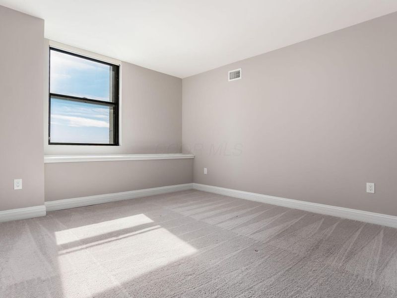 50 W Broad Street, Unit 2702, Columbus, OH 43215 Photo 12