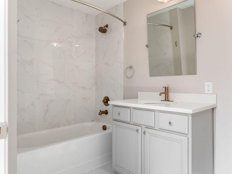 50 W Broad Street, Unit 2702, Columbus, OH 43215 Photo 14