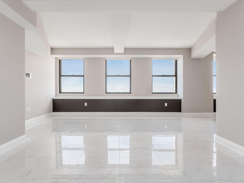 50 W Broad Street, Unit 2702, Columbus, OH 43215 Photo 2