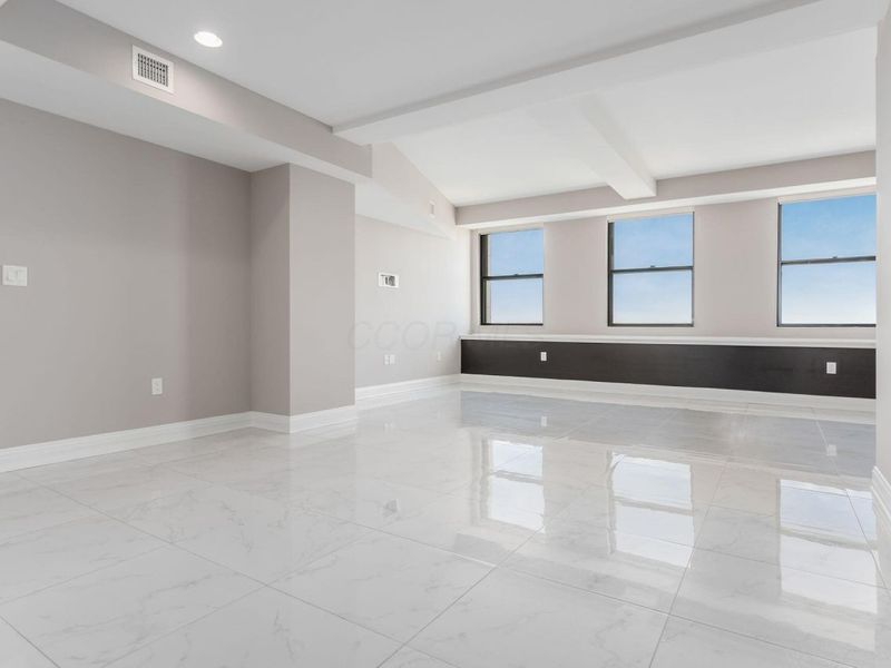 50 W Broad Street, Unit 2702, Columbus, OH 43215 Photo 6