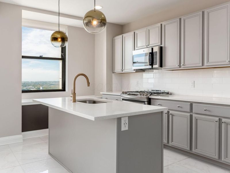 50 W Broad Street, Unit 2702, Columbus, OH 43215 Photo 7