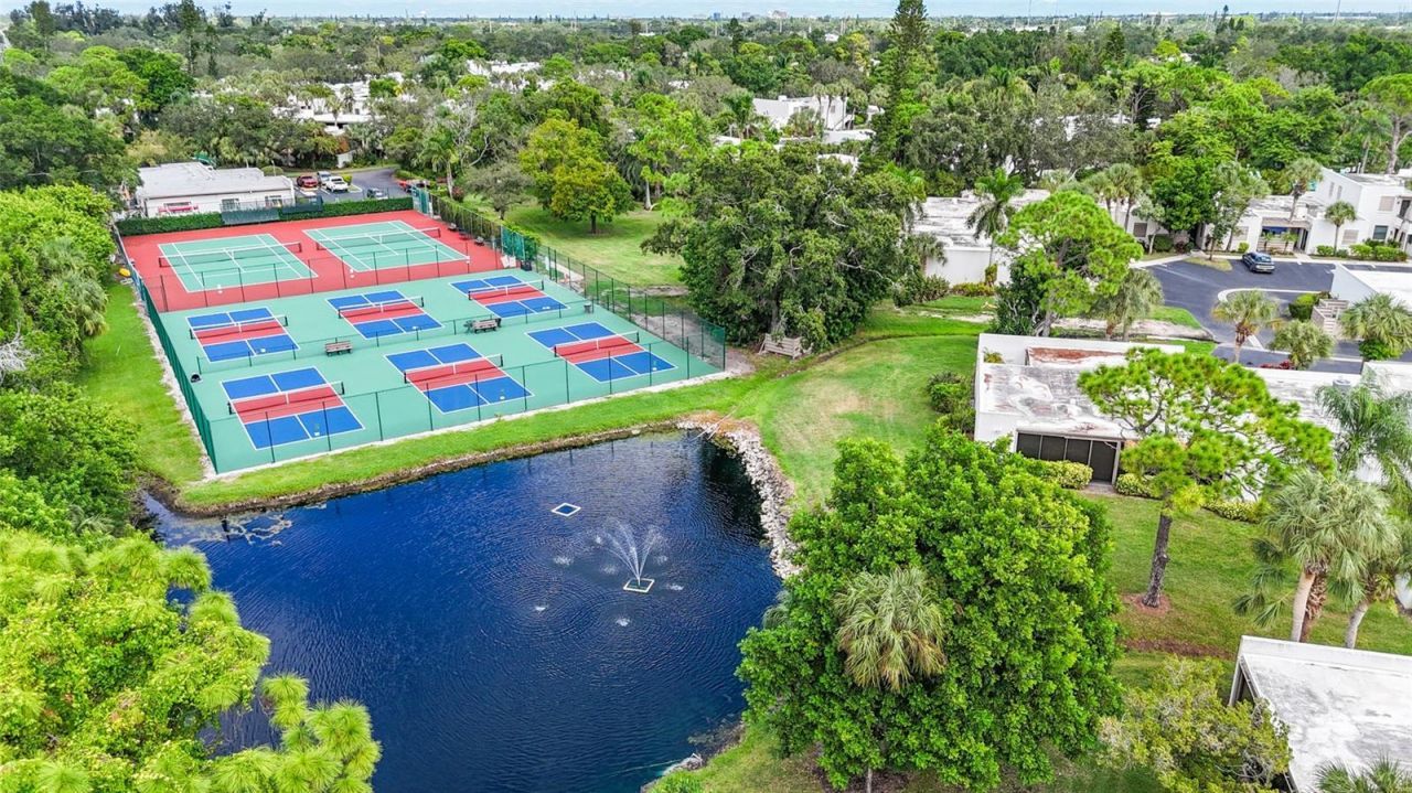 411 Palm Tree Drive, Unit 411, Bradenton, FL 34210 Photo