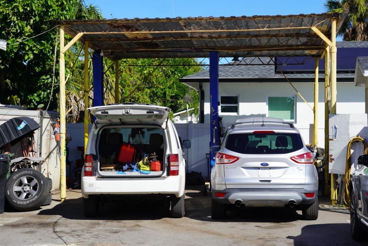 2610 E Dr Martin Luther King Jr Boulevard, Tampa, FL 33610 Photo