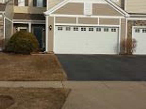 1530 Glacier Trail, Carpentersville, IL 60110